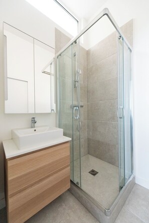 Shower, hair dryer, towels - Denver, 1BR/ 1BA, 4 people (París)