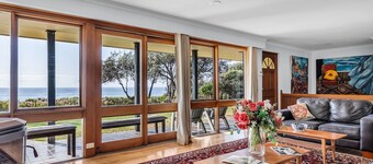 ART HOUSE- 2 BEDROOM