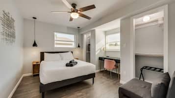 5 slaapkamers, een strijkplank/strijkijzer, wifi, beddengoed