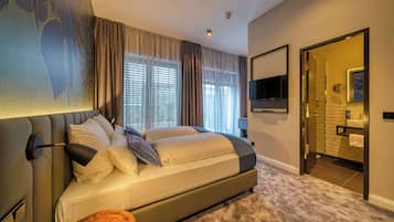 Standardzimmer, 1 Doppelbett, barrierefrei | Zimmersafe, Schreibtisch, schallisolierte Zimmer, BĂŒgeleisen/BĂŒgelbrett