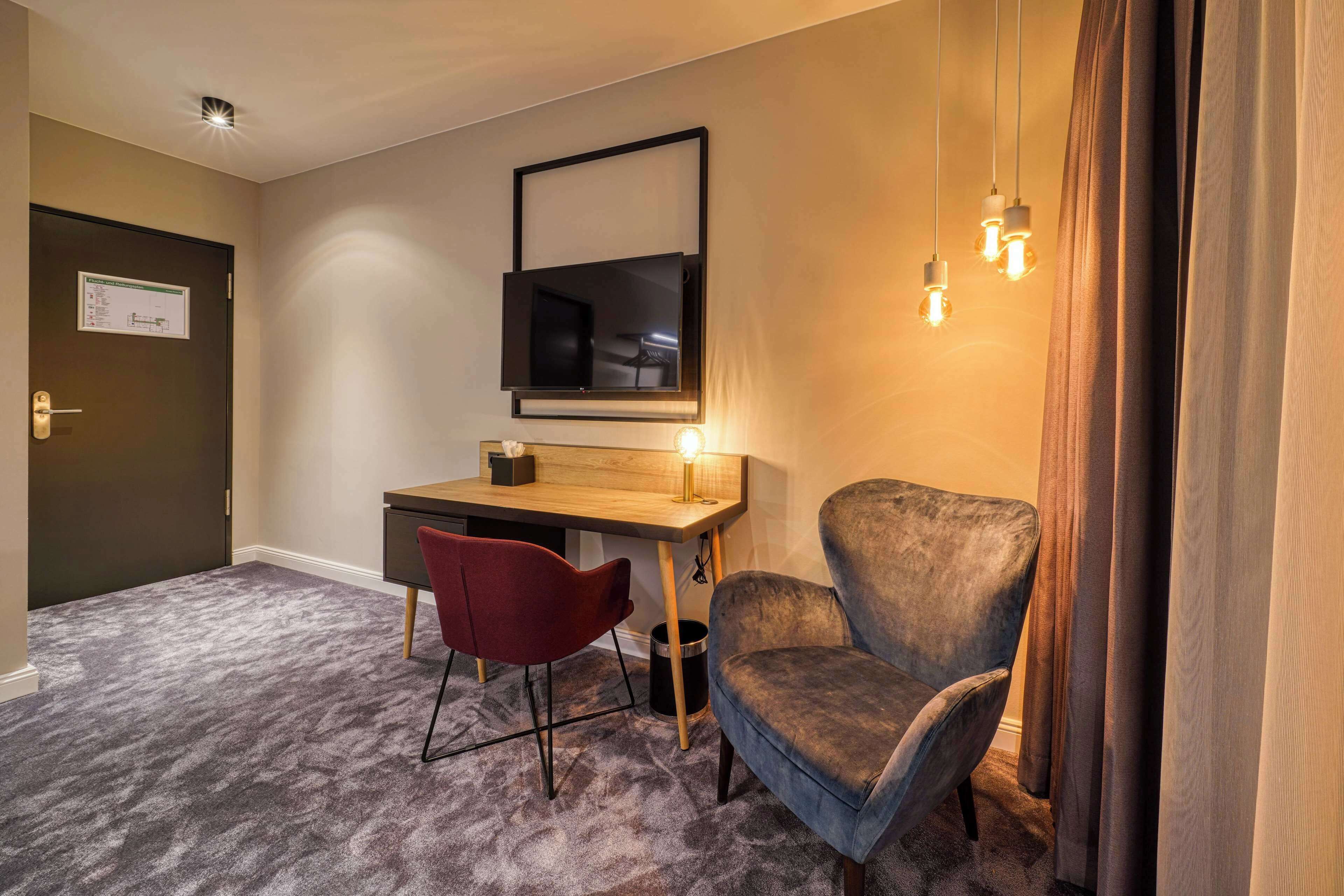 comfort room, 1 double bed with sofa bed | 1 bedroom, in-room safe, desk, soundproofing