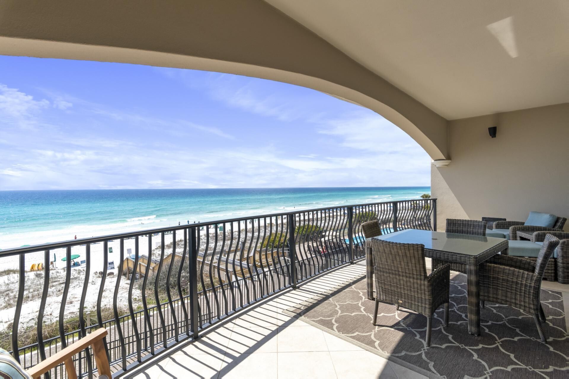 Fall Availability! Luxury Gulf Front Condo! Amazing Gulf Views! Community Gulf Front Pool!