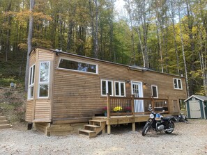 Exterior - Custom-built Tiny House on forested lot near Quechee (Hartland)