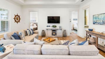 Hus, 2 soverom | Oppholdsområde | Smart-TV