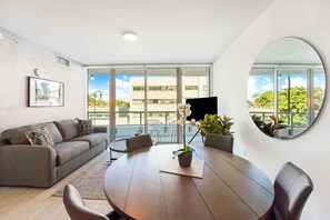 تلفزيون، مكتب