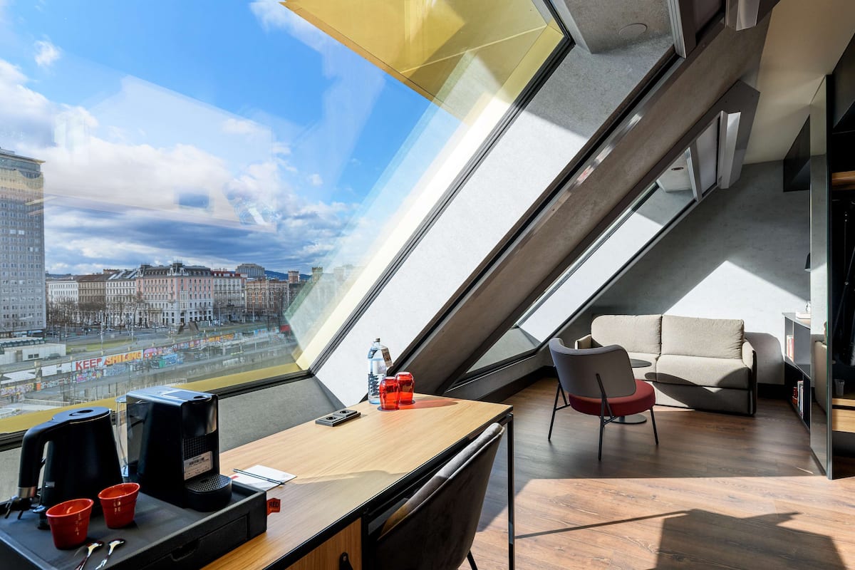 Suite Junior | 1 chambre, coffre-fort, bureau