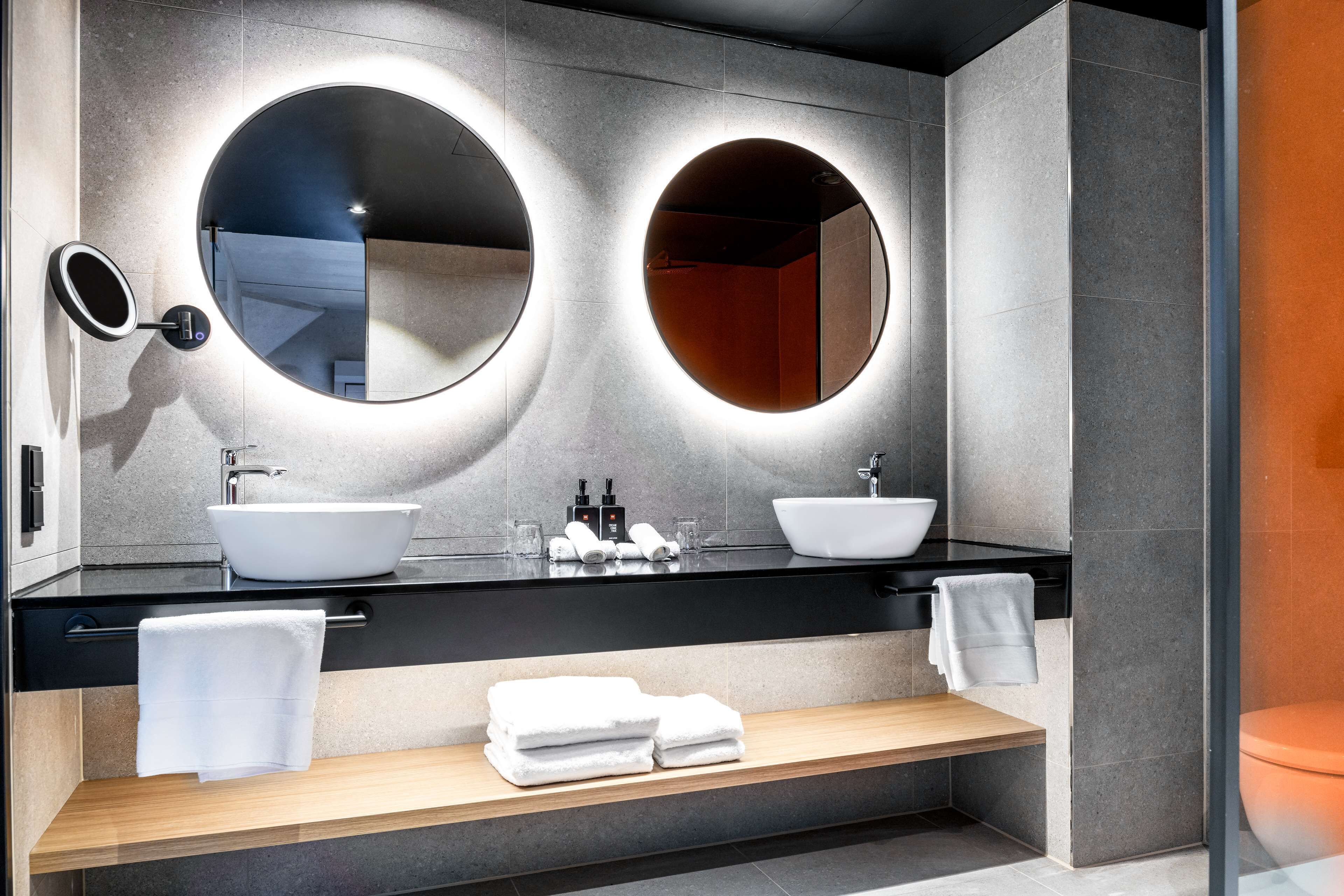 suite | bathroom | shower, rainfall showerhead, eco-friendly toiletries, hair dryer