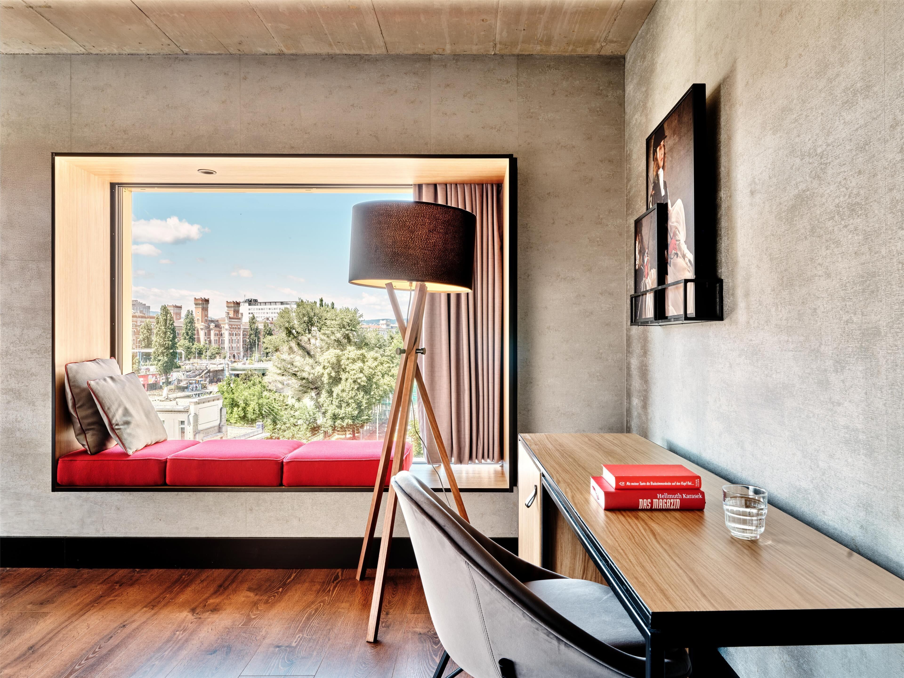 1 bedroom, in-room safe, desk, laptop workspace