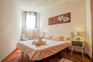 3 soverom, strykejern/-brett, wi-fi (inkludert) og sengetøy