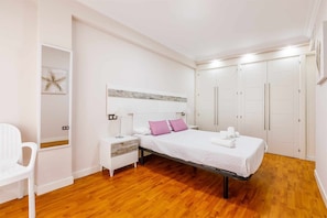 2 Schlafzimmer, Bügeleisen/Bügelbrett, Reisekinderbett, kostenloses WLAN