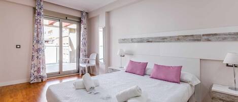 2 soverom, strykejern/-brett, reiseseng for barn og wi-fi (inkludert)