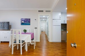 Dining - A&n La Cueva 1     .  (Torre del Mar)