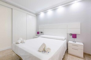 2 bedrooms, iron/ironing board, travel crib, free WiFi - A&n La Cueva 2     .  (Torre del Mar)