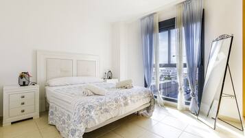 3 habitaciones, tabla de planchar con plancha y wifi gratis