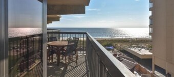 2 Bedroom + Den 2 Full Baths