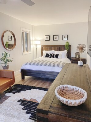 4 bedrooms, desk, laptop workspace, iron/ironing board