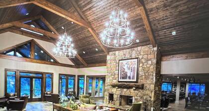 Lake Toxaway Golf Course/Walk to Marina! 4 Bedrooms, 4 Bathrooms
