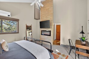 4 makuuhuonetta, silitysrauta/-lauta, Wi-Fi, vuodevaatteet