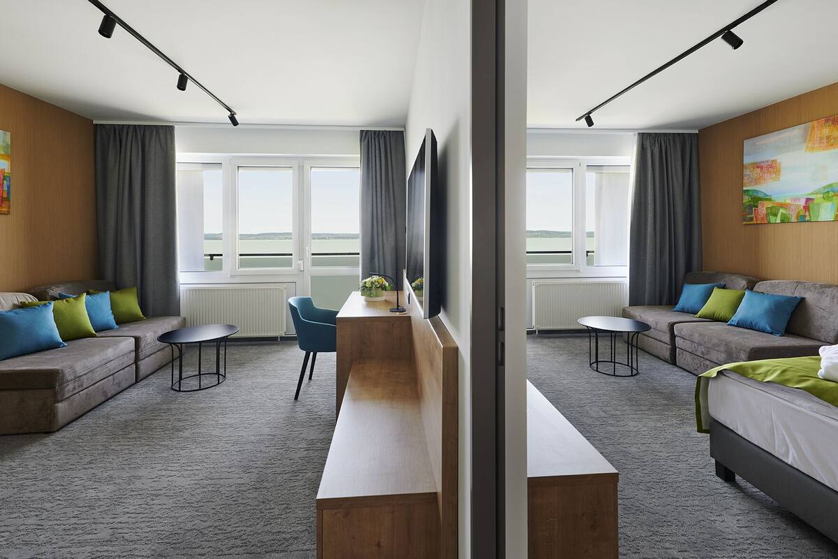 family room | premium bedding, pillow-top beds, desk, blackout curtains