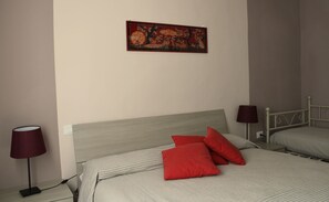 1 bedroom, iron/ironing board, travel cot, WiFi