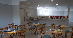 Ilmainen päivittäinen buffetaamiainen