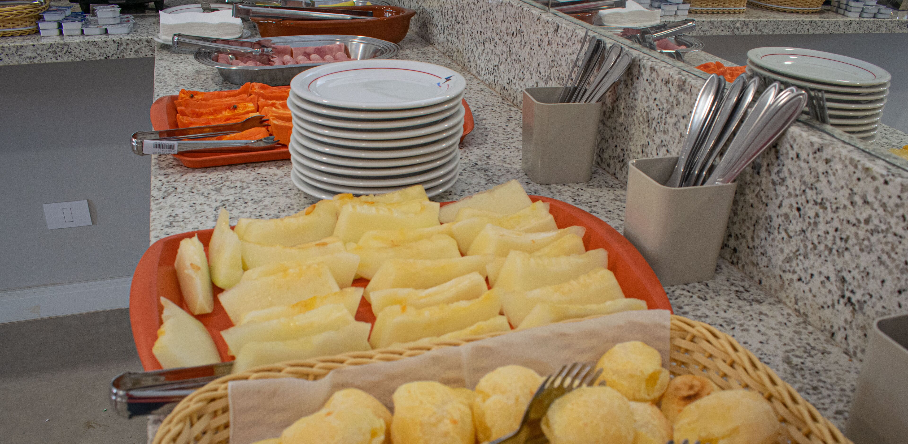 Sarapan prasmanan