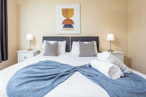 2 bedrooms, iron/ironing board, WiFi, bed sheets