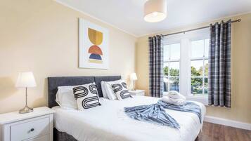 2 dormitorios, tabla de planchar con plancha, wifi y ropa de cama