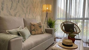 Living area - Madalena Sunset by Madeira Sun Travel (Ponta do Sol)