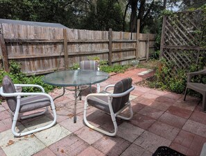 Outdoor dining - Southern Country Comfort (Fort McCoy)