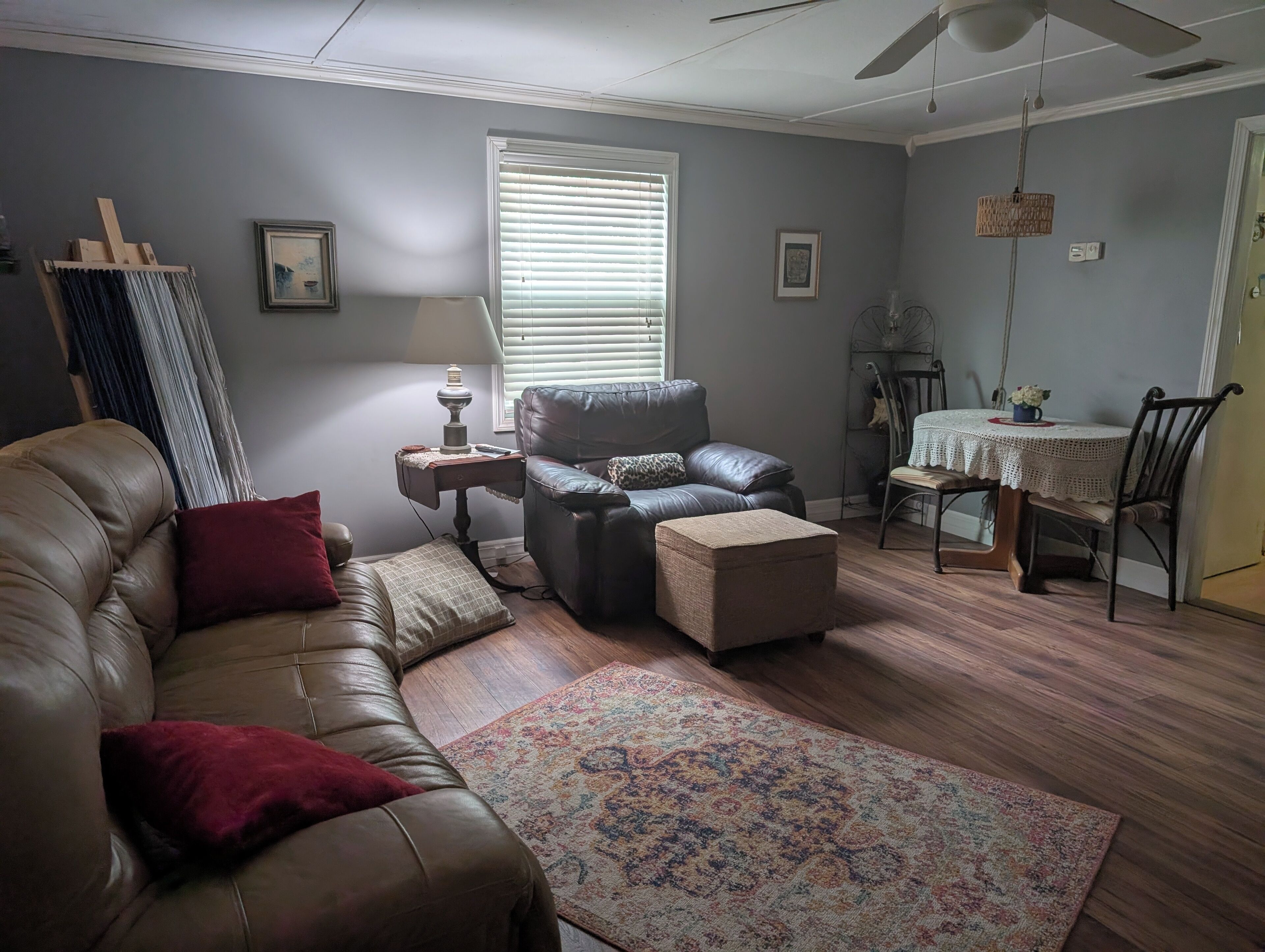 Smart TV, fireplace, offices