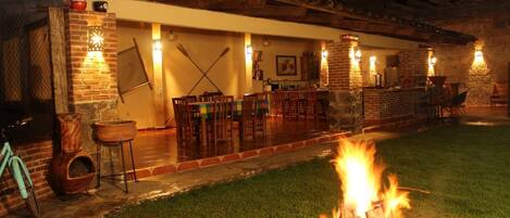 屋外ダイニングエリア