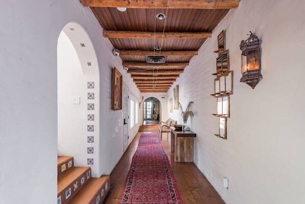 Unclassified image, 1 of 110, button