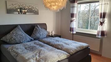 1 Schlafzimmer, Bügeleisen/Bügelbrett, kostenloses WLAN, Bettwäsche