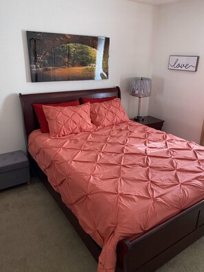 2 bedrooms, desk, iron/ironing board, free WiFi