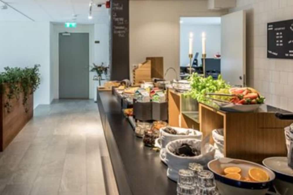 Avanti Hotel