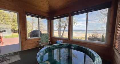 Lakeside Lodge on Lake Huron