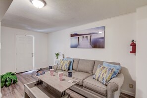 智能电视、壁炉