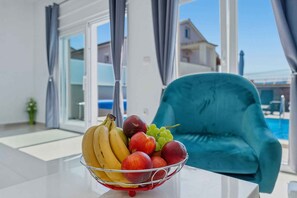 Interior - Holiday home with pool and air conditioning (Skrpčići)