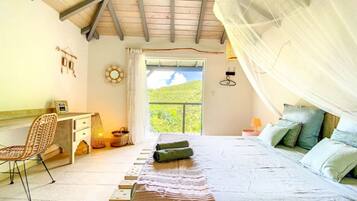 1 多间卧室、办公桌、熨斗/熨衣板、旅行婴儿床