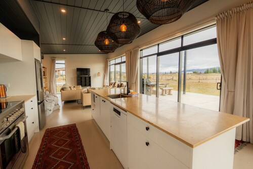 Black Box, Twizel, FREE WIFI