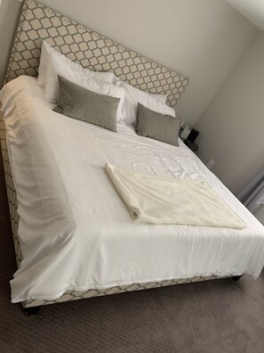 3 bedrooms, desk, free WiFi, bed sheets