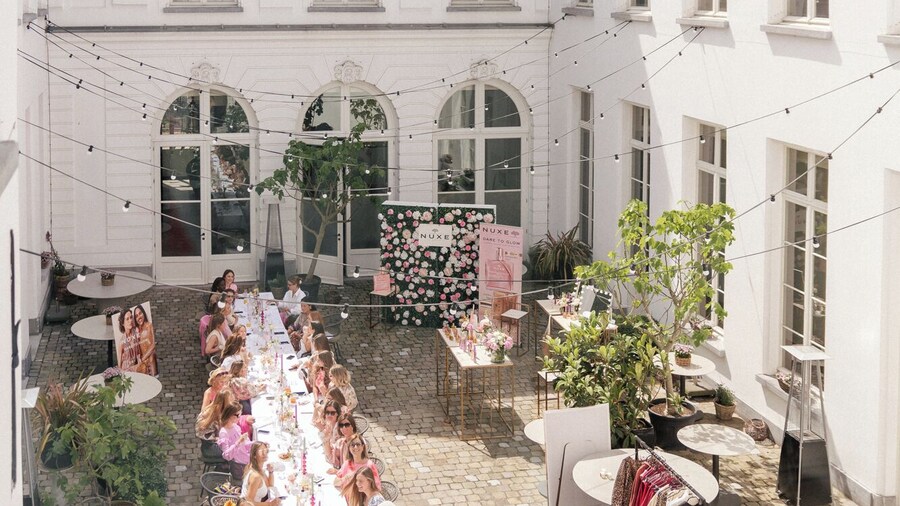 Sapphire House Antwerp, Autograph Collection
