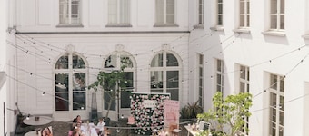 Sapphire House Antwerp, Autograph Collection