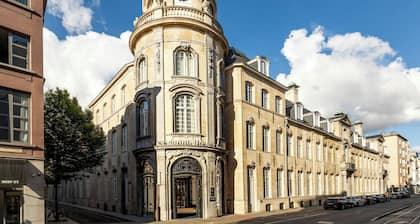 Sapphire House Antwerp, Autograph Collection