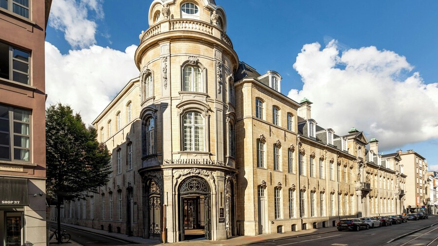 Sapphire House Antwerp, Autograph Collection