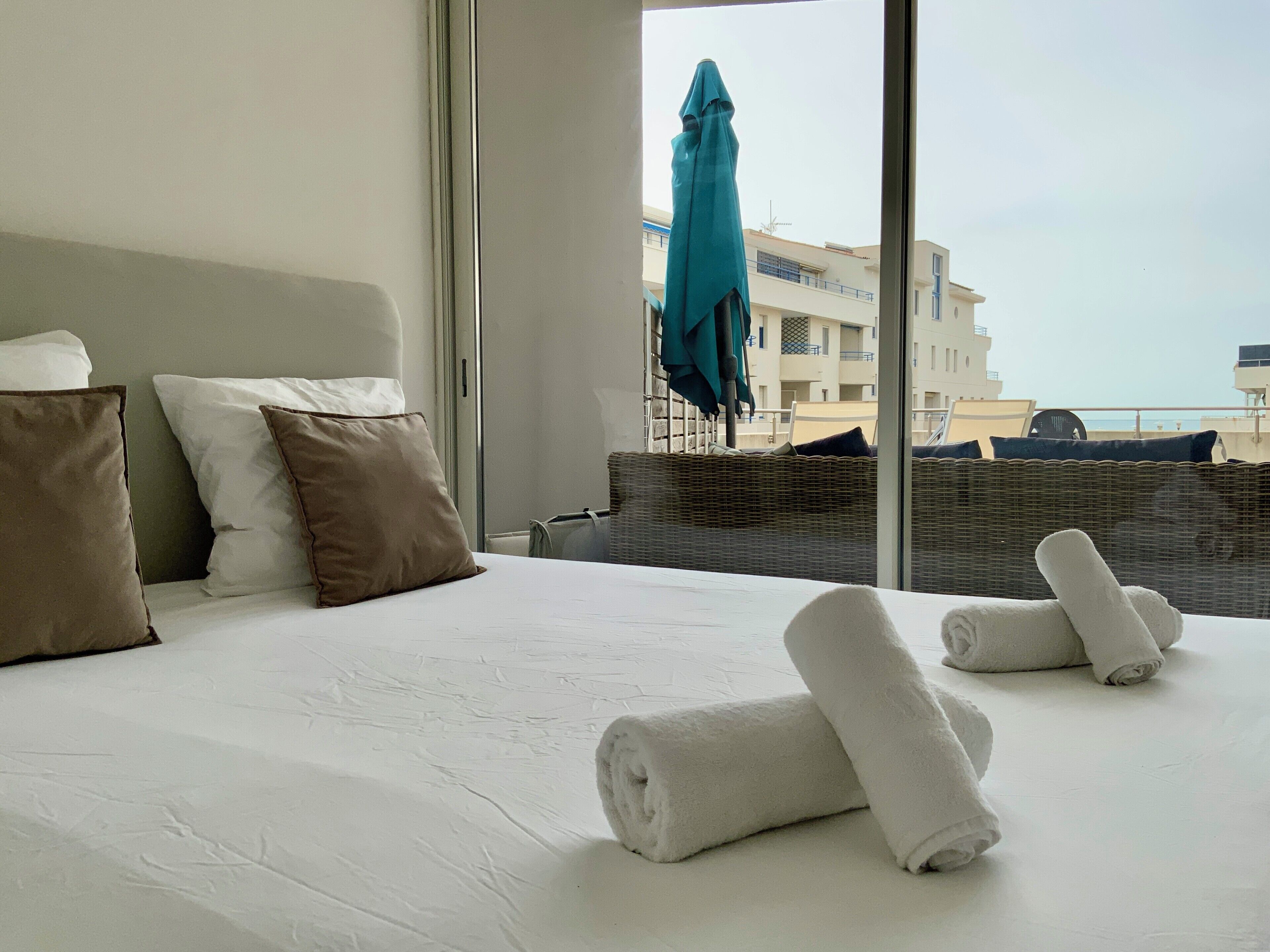 2 chambres, fer et planche à repasser, draps fournis