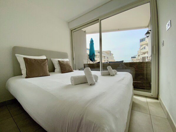 2 Schlafzimmer, Bügeleisen/Bügelbrett, Bettwäsche