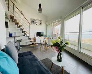 TV - Duplex vue mer avec accès plage – Le Grau-du-Roi (Le Grau-du-Roi)