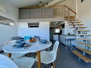Dining - Duplex vue mer avec accès plage – Le Grau-du-Roi (Le Grau-du-Roi)